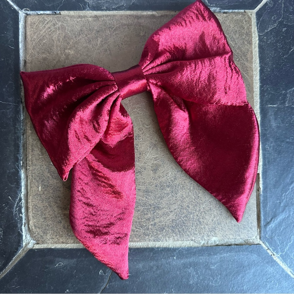 Beautiful Big Red Bow Clip ❤️🎀